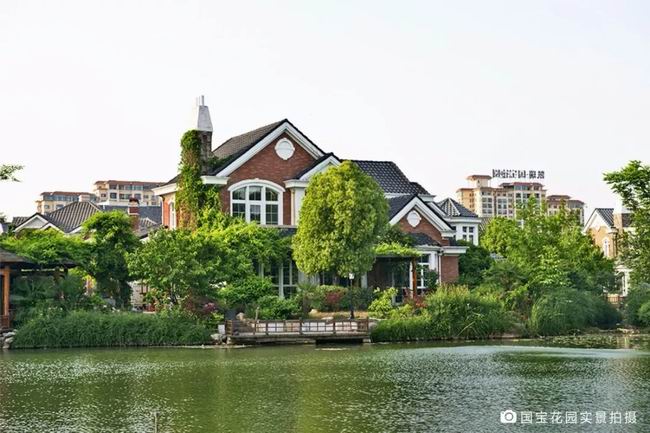 生活在有湖的地方，是對人生的浪漫私藏